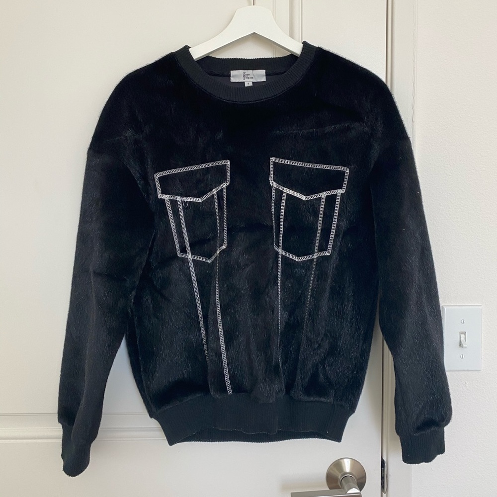 Front Row Shop Fur Black sweatshirt